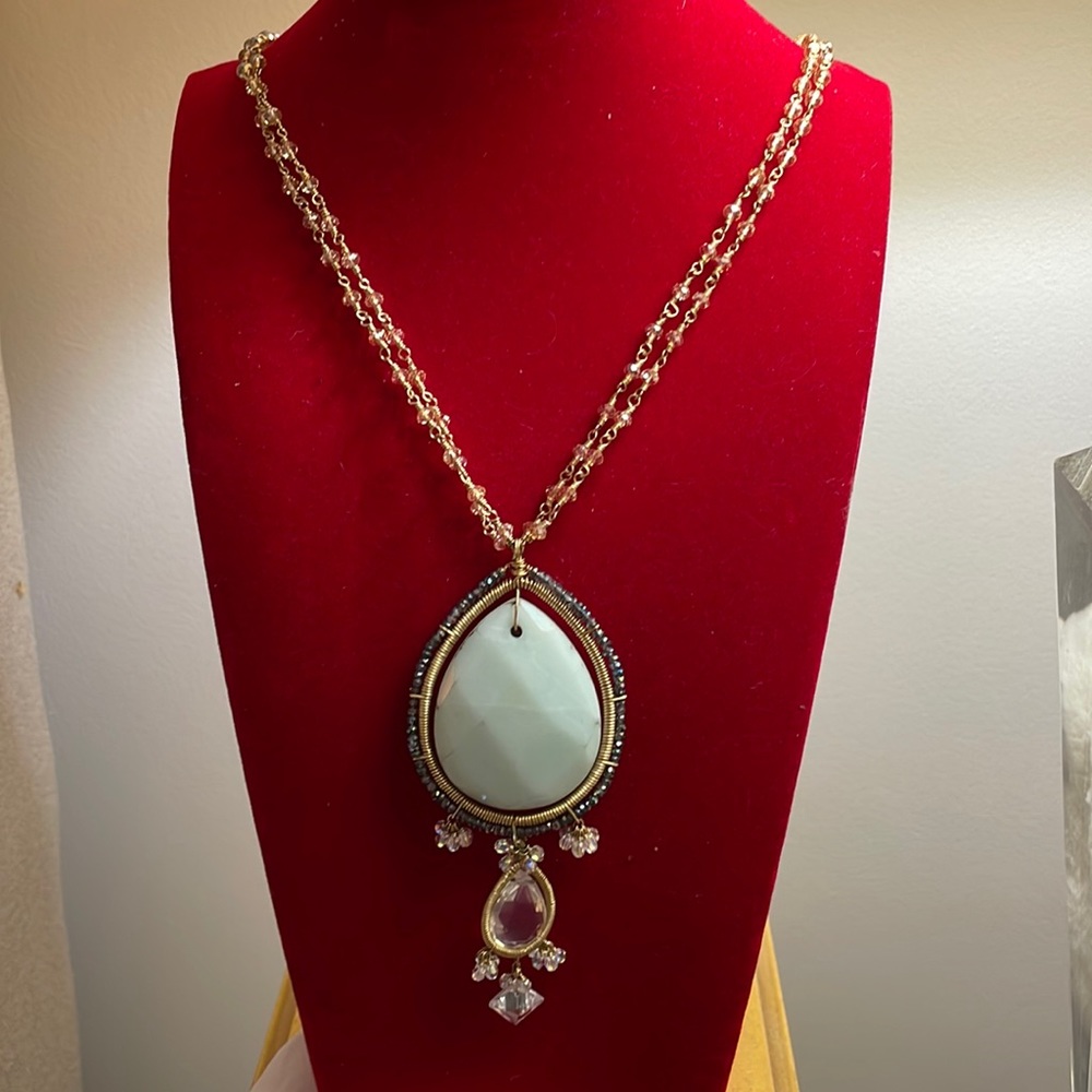 🟡 FANCY TEARDROP NECKLACE